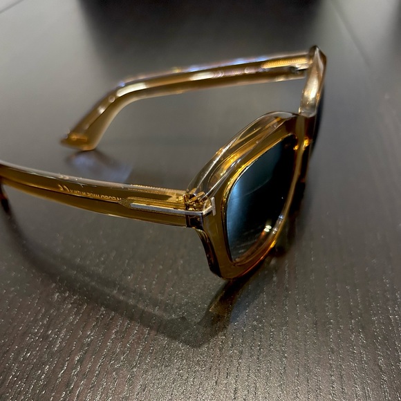 Tom Ford Square Sunglasses TF582 Julia-02 45P Transparent Champagne - Picture 8 of 12